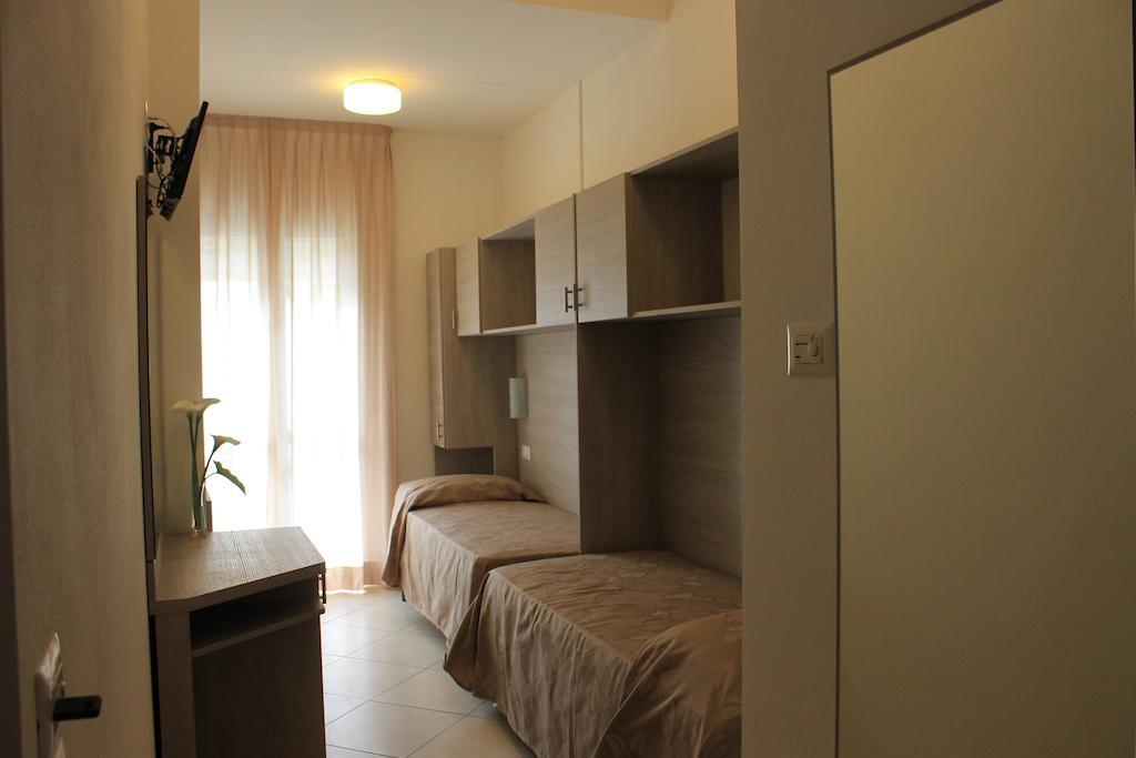 Hotel Villa Enea Cattolica Extérieur photo