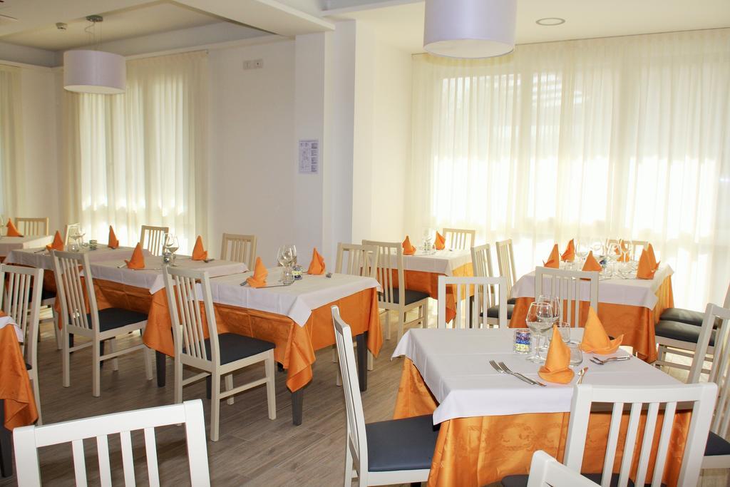 Hotel Villa Enea Cattolica Extérieur photo